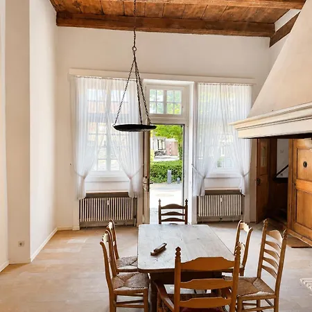 Flats Historic 3 4 Bett Apartment, 2 Schlafzimmer, Smarttv, Kuechenzeile *
